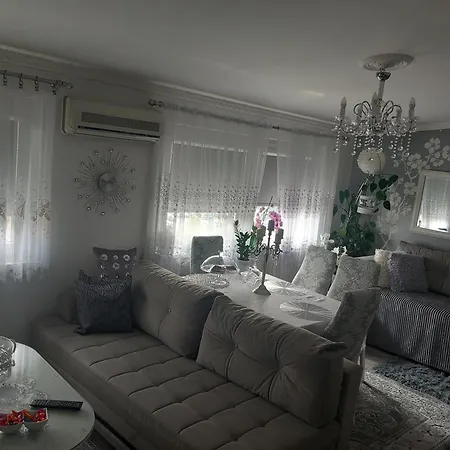Lejlighed Apartman Meli